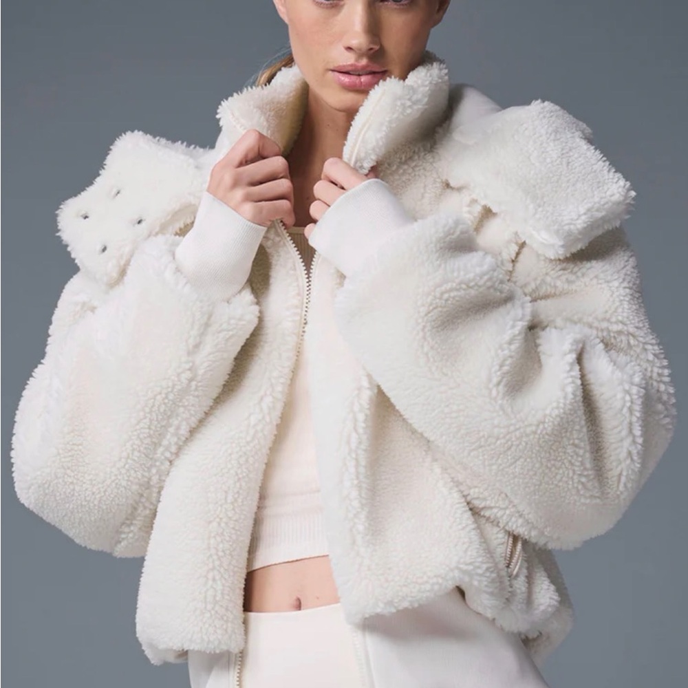 Alo Foxy Sherpa Jacket